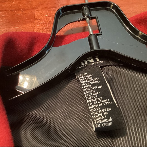 DKNY - Picture 8 of 9